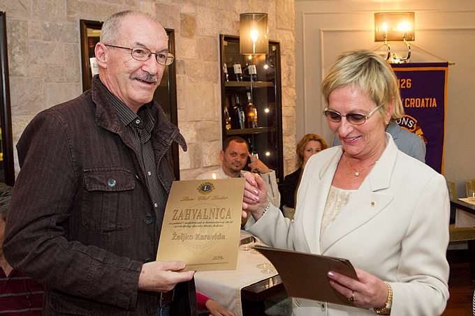 Lions club Zadar dodijelio zahvalnice umjetnicima, foto: Leo Banic Lions club Zadar dodijelio zahvalnice umjetnicima, foto: Leo Banic