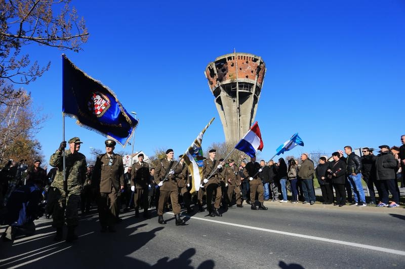 Image 380827 (auto) Image 380827 (auto)