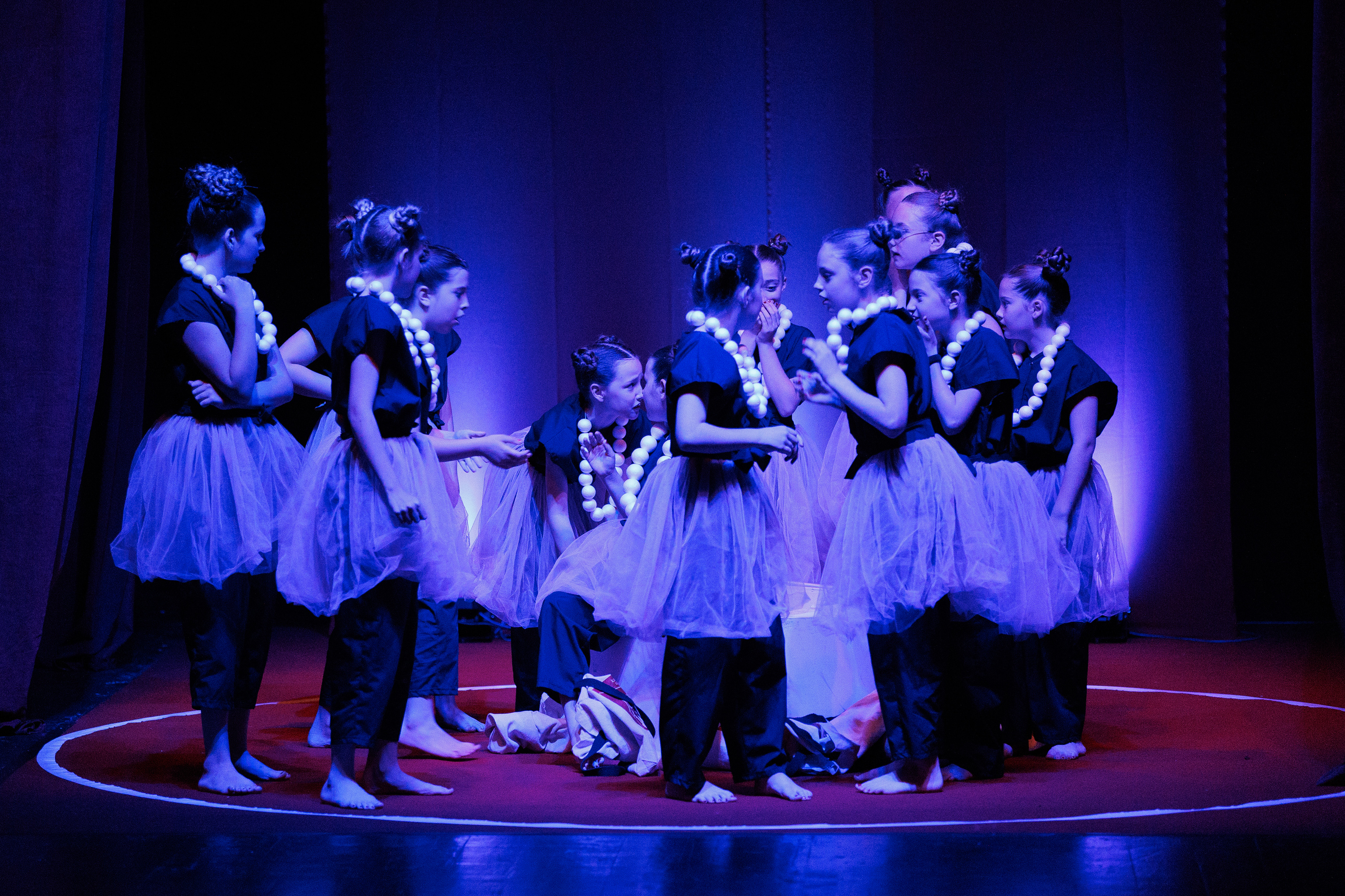 Igrajmo se: Zabranjeno mlađima od 15 strana A