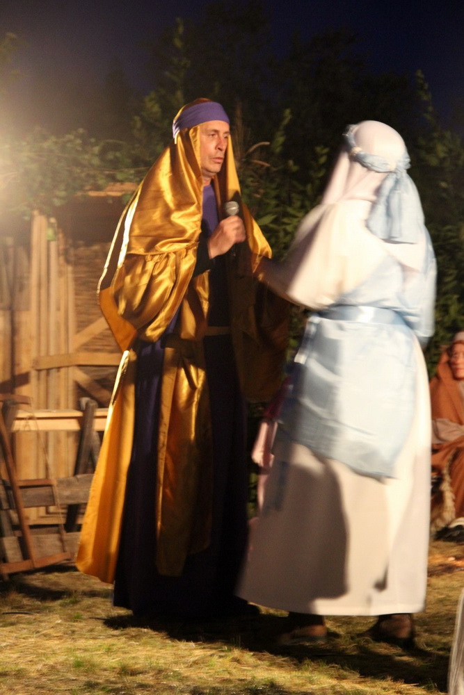 U Diklu kod bunara upriličene žive jaslice U Diklu kod bunara upriličene žive jaslice