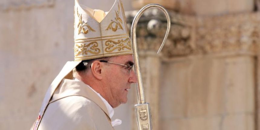 Sibenik – Procesija hrvatskih biskupa povodom proslave sv. Mihovila arhandjela, zastitnika grada Sibenika i Sibenske biskupije na celu s kardinalom Josipom Bozanicem. Photo: Dusko Jaramaz/PIXSELL Sibenik – Procesija hrvatskih biskupa povodom proslave sv. Mihovila arhandjela, zastitnika grada Sibenika i Sibenske biskupije na celu s kardinalom Josipom Bozanicem. Photo: Dusko Jaramaz/PIXSELL