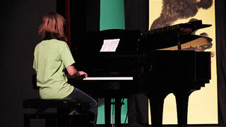 Image 888161 (auto) Image 888161 (auto)