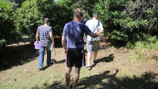 20.06.2013., Zadar – Akcija ciscenja narkomanskih sprica u parku na Brodarici pokraj Sfinge. Photo: Filip Brala/PIXSELL Autor Filip Brala/PIXSELL KLJUČNE RIJEČI ciscenje, sfinga, Brodarica, akcija mladih, narkomanija 20.06.2013., Zadar – Akcija ciscenja narkomanskih sprica u parku na Brodarici pokraj Sfinge. Photo: Filip Brala/PIXSELL Autor Filip Brala/PIXSELL KLJUČNE RIJEČI ciscenje, sfinga, Brodarica, akcija mladih, narkomanija