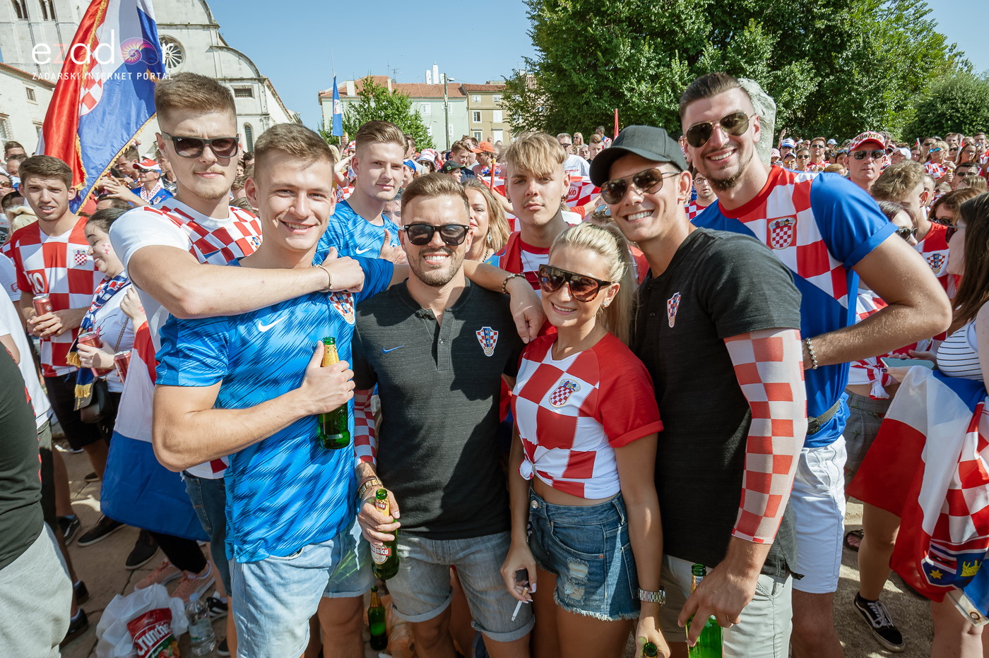 Navijačko ludilo u Zadru za vrijeme i nakon finala Svjetskog prvenstva Navijačko ludilo u Zadru za vrijeme i nakon finala Svjetskog prvenstva