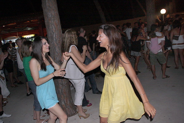 Biograd na Moru 17. srpnja 2009: Nastup Mladena Grdovica u diskoteci Marina Biograd na Moru 17. srpnja 2009: Nastup Mladena Grdovica u diskoteci Marina