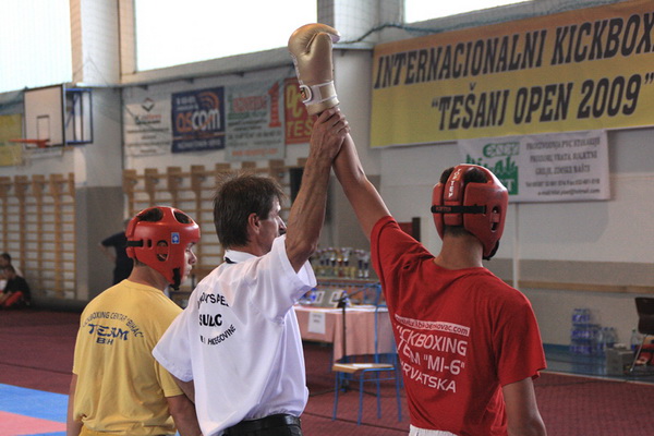 Kickbokseri KBK Benkovac nastupili u Tesnju (BIH), Foto: Sasa Cuka