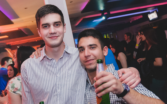 Siniša Vuco @ Hitch bar, 16.5.2015. (Foto: Ivan Toman)