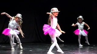 Baletna udruga Pirueta: Broadway, Foto: Mladen Radolović Mrlja Baletna udruga Pirueta: Broadway, Foto: Mladen Radolović Mrlja