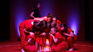 Igrajmo se: Zabranjeno mlađima od 15 strana A