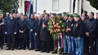 Svecanim postrojavanjem i mimohodom kroz grad postrojbi sudionica obiljezena je 22. obljetnica vojno-redarstvene akcije Maslenica. Photo: Dino Stanin/PIXSELL Svecanim postrojavanjem i mimohodom kroz grad postrojbi sudionica obiljezena je 22. obljetnica vojno-redarstvene akcije Maslenica. Photo: Dino Stanin/PIXSELL