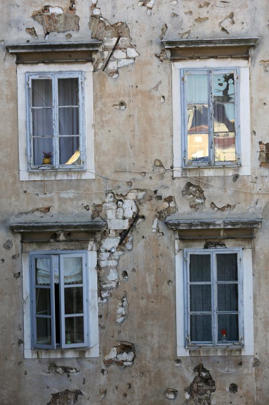 06.11.2013., Zadar – Dotrajale fasade na zgradama u centru grada. Photo: Filip Brala/PIXSELL 06.11.2013., Zadar – Dotrajale fasade na zgradama u centru grada. Photo: Filip Brala/PIXSELL