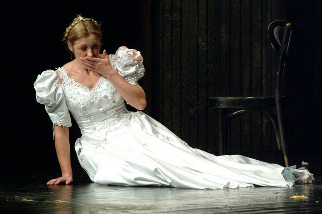 Slovensko mladinsko gledalisce: Zlocin i kazna u HKK Zadar