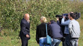 09.11.2013., Tinj – Predsjednik RH Ivo Josipovic posjetio je poljoprivrednike u Tinju te poljoprivrednu zadrugu Maraska Tinj koja je vazan dobavljac visnje maraske za zadarsku tvrtku Maraska d.d. Photo: Filip Brala/PIXSELL