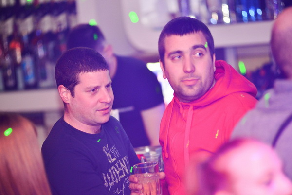 Mjesni Odbor u Maraschino Baru. Foto: Iva Perinčić Mjesni Odbor u Maraschino Baru. Foto: Iva Perinčić