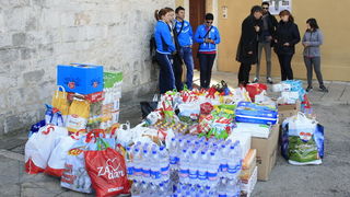 Zadarski sportaši i sportski novinari velikog srca napunili Socijalnu samoposlugu Zadarski sportaši i sportski novinari velikog srca napunili Socijalnu samoposlugu