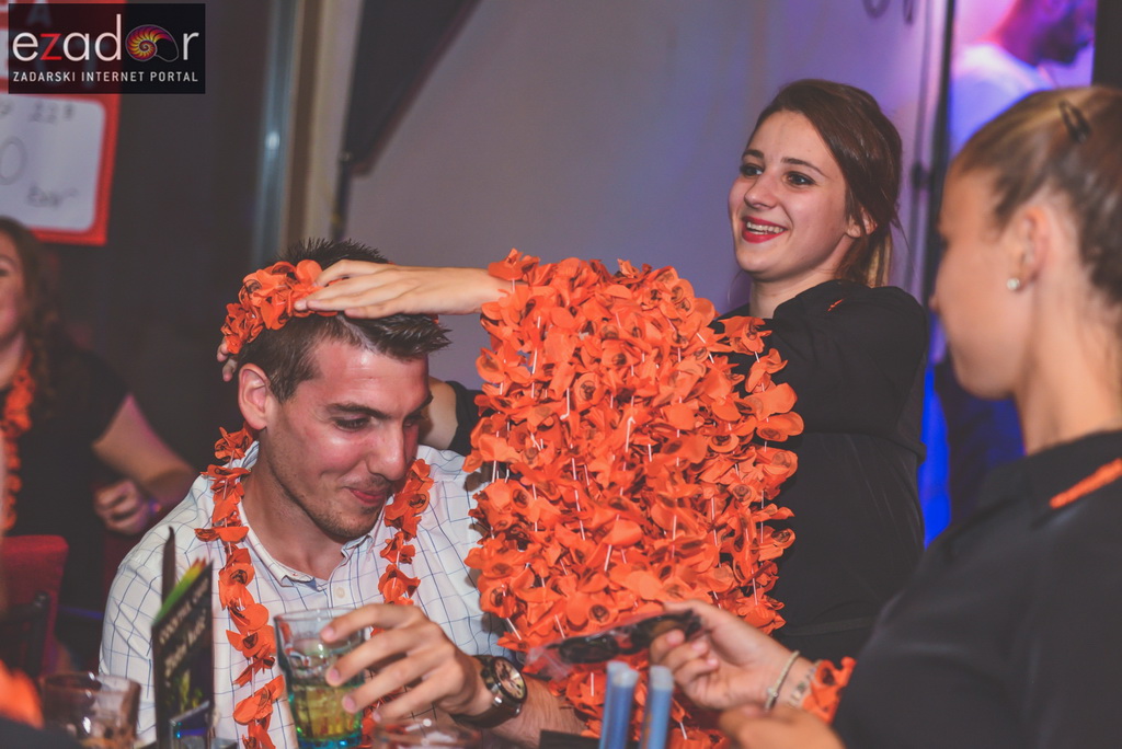 Connect @ Teatro bar & Zlatni kutić Connect @ Teatro bar & Zlatni kutić