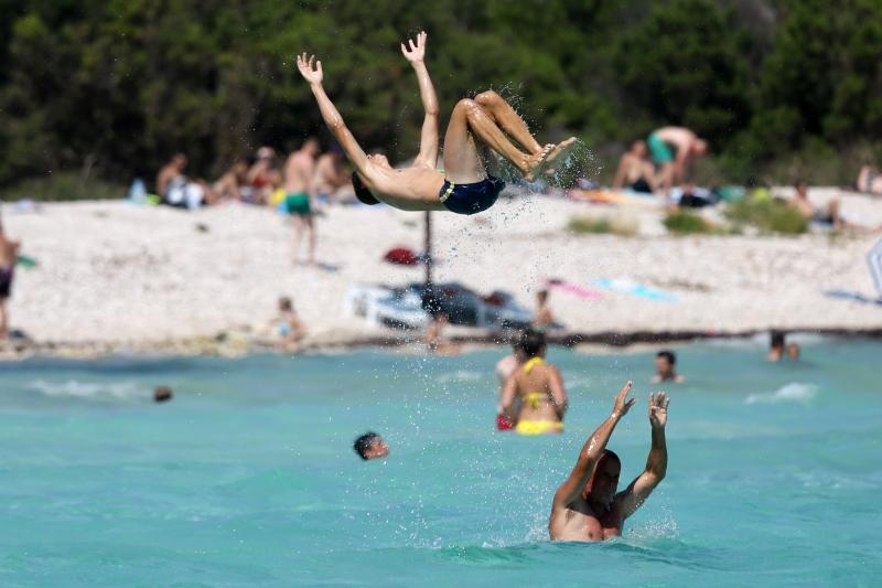 Ljetni dana na dugootočkoj plaži Sakarun, biseru Mediterana s prekrasnim tirkiznim morem, Foto: Filip Brala/PIXSELL Ljetni dana na dugootočkoj plaži Sakarun, biseru Mediterana s prekrasnim tirkiznim morem, Foto: Filip Brala/PIXSELL
