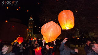 Humanitarni svjetlosni spektakl “Zaželi ljubav” na zadarskom Forumu, 18. veljače 2017. Humanitarni svjetlosni spektakl “Zaželi ljubav” na zadarskom Forumu, 18. veljače 2017.