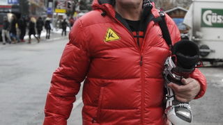 Kitzbuhel, 210111.
Fis Audi World Cup, Svjetski skijaski kup u Kitzbuhelu, Franz Klammer legendarni austrijski skijas sece sa pancericama po gradu.
Foto: Drago Sopta / CROPIX Kitzbuhel, 210111.
Fis Audi World Cup, Svjetski skijaski kup u Kitzbuhelu, Franz Klammer legendarni austrijski skijas sece sa pancericama po gradu.
Foto: Drago Sopta / CROPIX