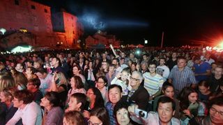 U povodu 950 godina prvog spomena grada Šibenika, blagdana sv. Mihovila i Dana grada održan je veliki koncert legendarnog Mate Miše Kovača. Photo: Duško Jaramaz/PIXSELL U povodu 950 godina prvog spomena grada Šibenika, blagdana sv. Mihovila i Dana grada održan je veliki koncert legendarnog Mate Miše Kovača. Photo: Duško Jaramaz/PIXSELL