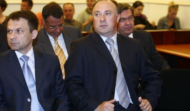 Zagreb, 060611.
Na Zupanijskom sudu u Zagrebu danas je pocelo sudjenje za optuzene u aferi Spice.
Na slici: Zdravko Sestak, Damir Polancec.
Foto: Neja Markicevic / CROPIX