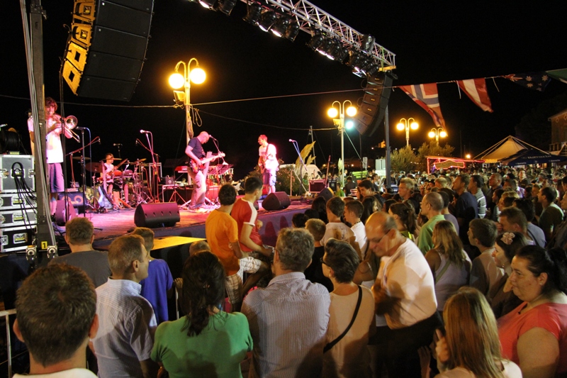 Tisno: 7. Međunarodna trka tovarov, Foto: Edin Kadić Tisno: 7. Međunarodna trka tovarov, Foto: Edin Kadić