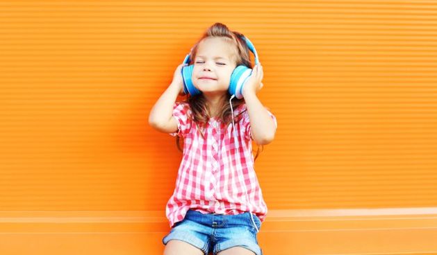 Sluh, glazba, slušalice