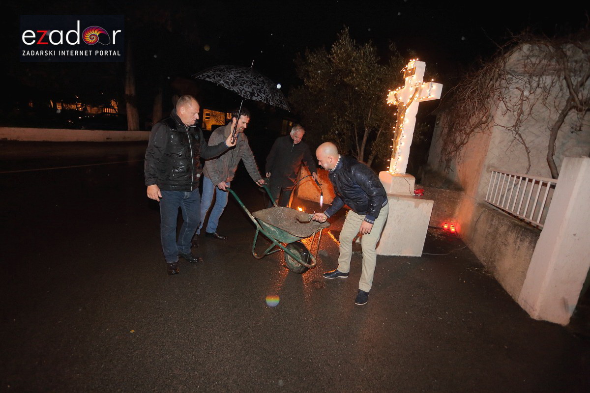 Bibinje: Tradicionalna procesija s Križem na Veliki Petak