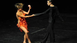 Zadar, 180513.
Veceras je u kazalistu lutaka odrzan Zadarski plesni festival In memoriam Nives Simatovic-Predovan na kojem se predstavilo 19 plesnih ansambla iz 12 gradova.
Na fotografiji: nastup na plesnom festivalu.
Foto: Luka Gerlanc / CROPIX Zadar, 180513.
Veceras je u kazalistu lutaka odrzan Zadarski plesni festival In memoriam Nives Simatovic-Predovan na kojem se predstavilo 19 plesnih ansambla iz 12 gradova.
Na fotografiji: nastup na plesnom festivalu.
Foto: Luka Gerlanc / CROPIX