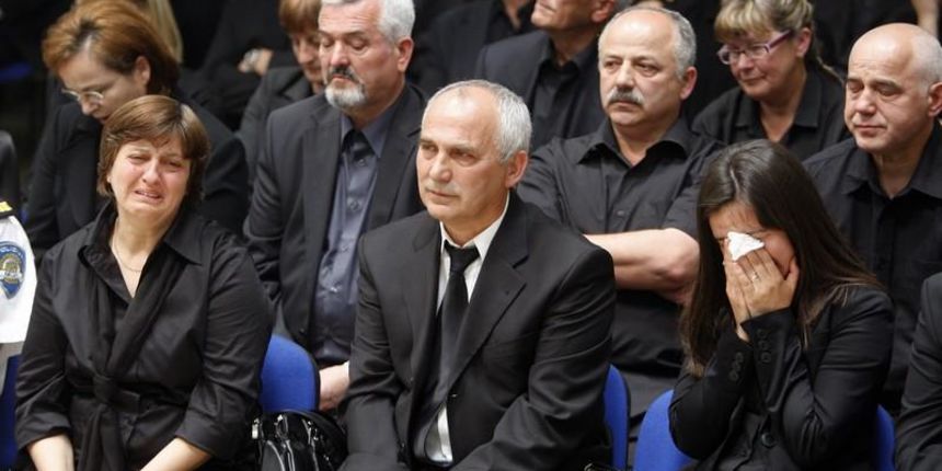 Komemoracija za ubijenog policajca Ivana Grbavca (Foto: 24sata.hr) Komemoracija za ubijenog policajca Ivana Grbavca (Foto: 24sata.hr)