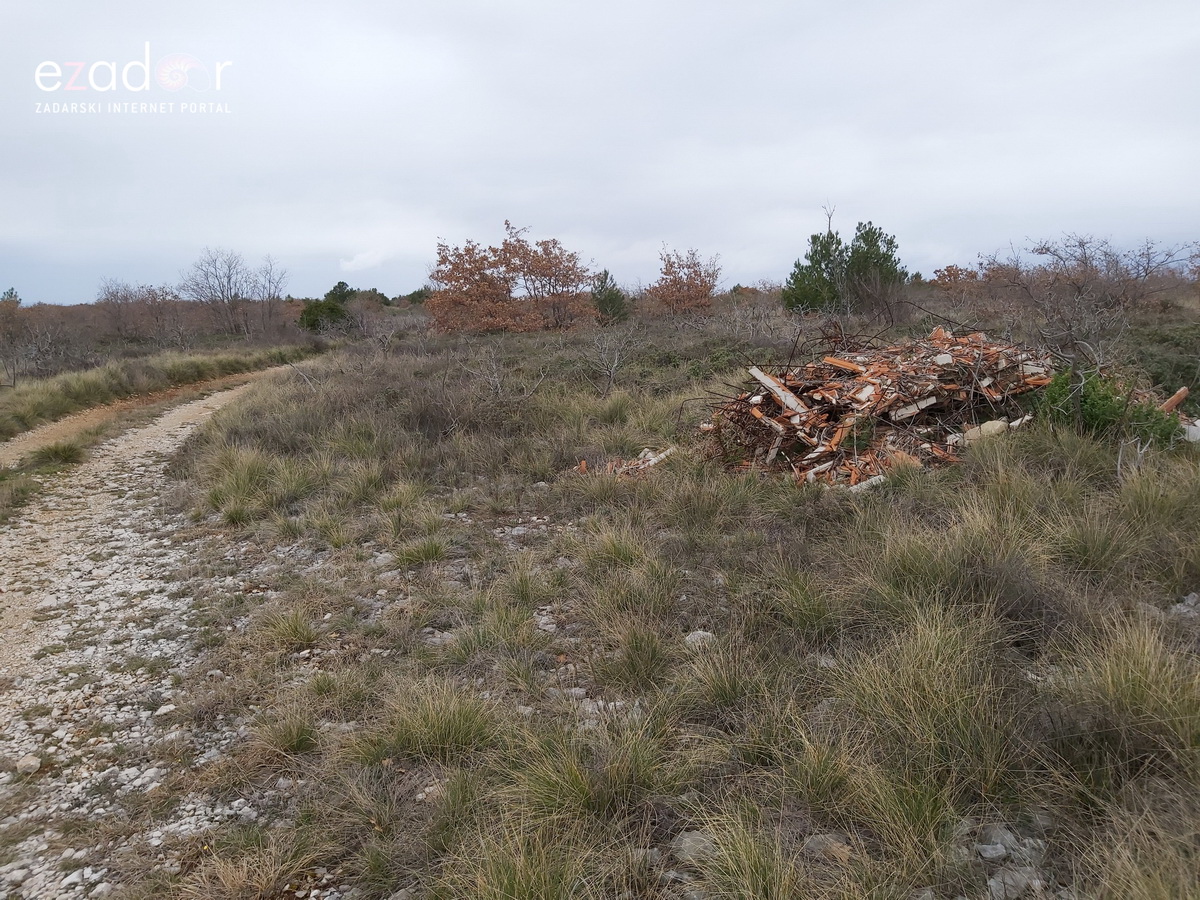 Područje izvorišta Golubinka prepuno otpada