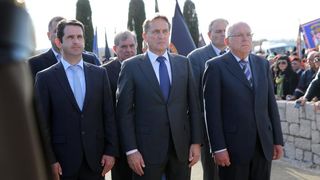 Kolonom sjećanja i polaganjem vijenaca obilježena 23. obljetnica stradanja Škabrnje, Foto: Filip Brala/PIXSELL Kolonom sjećanja i polaganjem vijenaca obilježena 23. obljetnica stradanja Škabrnje, Foto: Filip Brala/PIXSELL