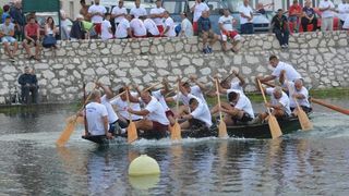 Opuzen: Utrke veslača za startne pozicije za 19. maraton lađa na Neretvi. Photo: Damir Špehar/PIXSELL