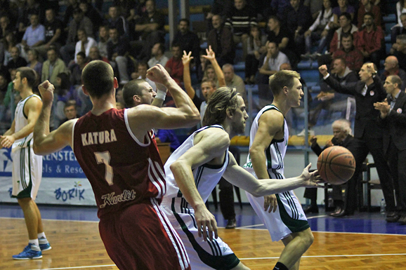 KK Borik – KK Jolly (foto:Saša Čuka) KK Borik – KK Jolly (foto:Saša Čuka)