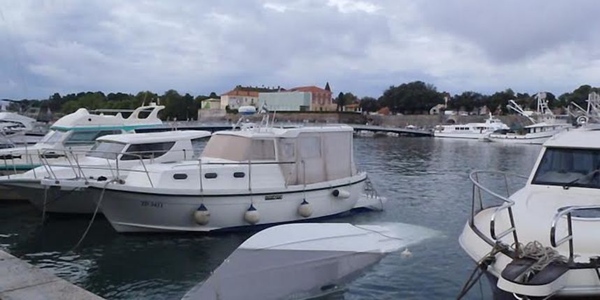 Na Branimirovoj obali potonula brodica