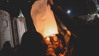 Humanitarni svjetlosni spektakl “Zaželi ljubav” na zadarskom Forumu 21. veljače 2016. Foto: Iva Perinčić Humanitarni svjetlosni spektakl “Zaželi ljubav” na zadarskom Forumu 21. veljače 2016. Foto: Iva Perinčić