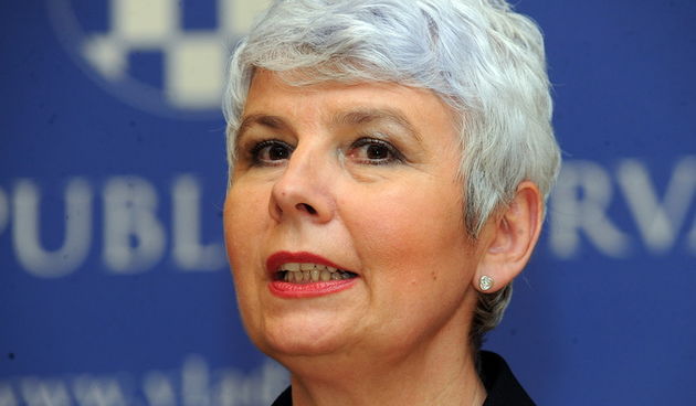 Zagreb, 050710. Predsjednica Vlade Republike Hrvatske Jadranka Kosor sastala se s glavnim tajnikom Vijeca Europske unije Hermanom Von Rompuyem u Banskim dvorima. Na slici: Jadranka Kosor daje izjavu za javnost. Foto: Damir Krajac / CROPIX