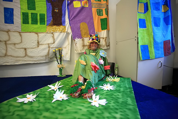 U Gradskoj knjižnici roditelji djece vrtića “Jadran” odigrali su predstavu “Kuća za smeće”, Foto. Roberto Lerga U Gradskoj knjižnici roditelji djece vrtića “Jadran” odigrali su predstavu “Kuća za smeće”, Foto. Roberto Lerga