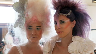 Zadar, 090610.
Na 8. Matrix World Touru 2010. u Zatonu kraj Zadra okupili su se frizeri iz desetak zemalja. Na spektakularnom trodnevnom druzenju koje organizira L’Oreal bilo je oko tisucu gostiju.
Foto: Branislav Grgurovic /CROPIX