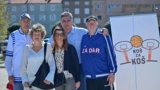 Basket na Forumu: Košarkaške legende protiv mlađih uzrasta KK Zadar Basket na Forumu: Košarkaške legende protiv mlađih uzrasta KK Zadar