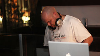 Image 953285 (auto) Image 953285 (auto)