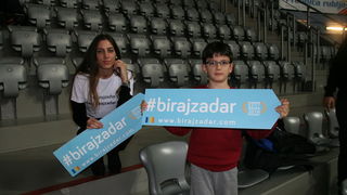 Košarkaši i navijači KK Zadar podržali akciju #birajzadar Košarkaši i navijači KK Zadar podržali akciju #birajzadar