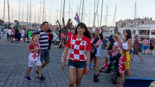 Veličanstven doček četvorice zadarskih Vatrenih od Gradskog mosta do Foruma