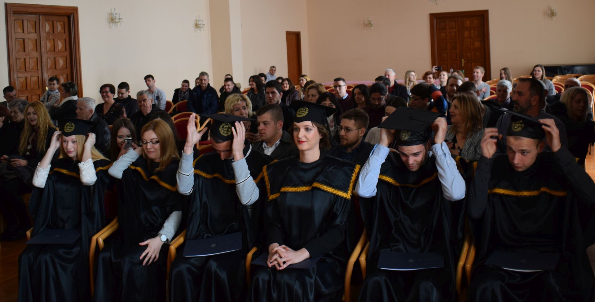 Na Sveučilištu u Zadru održana svečana promocija 15 prvostupnika Odjela za povijest