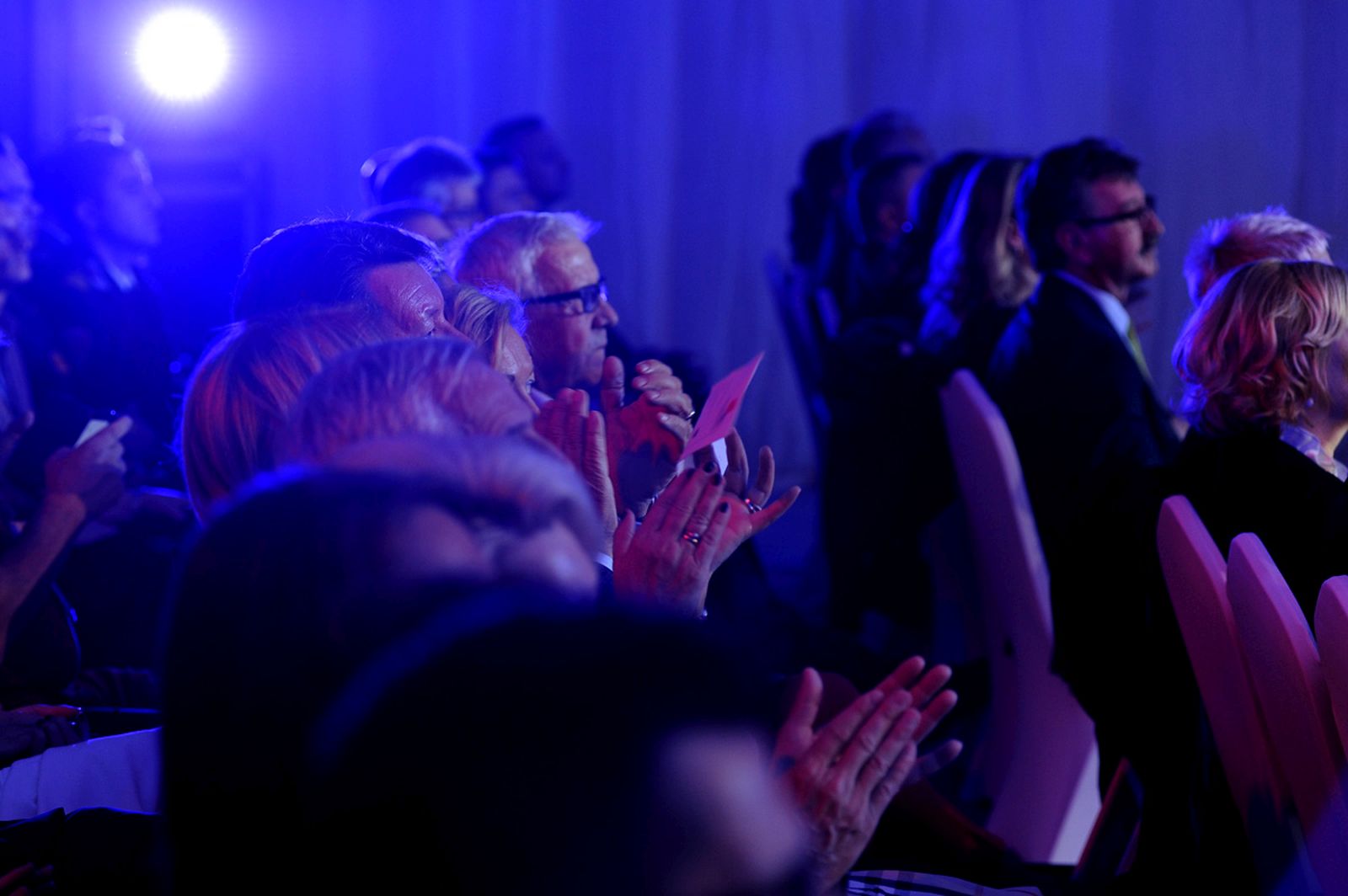 Zrakoplovnoj bazi Zemunik uručeno priznanje “Čovjek-ključ uspjeha u turizmu” Zrakoplovnoj bazi Zemunik uručeno priznanje “Čovjek-ključ uspjeha u turizmu”