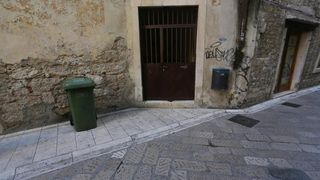 06.11.2013., Zadar – Dotrajale fasade na zgradama u centru grada. Photo: Filip Brala/PIXSELL 06.11.2013., Zadar – Dotrajale fasade na zgradama u centru grada. Photo: Filip Brala/PIXSELL