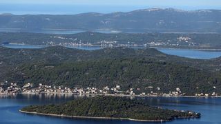 01.08.2013., Zadar – Fotografije panoramskog leta od Zadra do Medulina. Photo: Filip Brala/PIXSELL Autor  Filip Brala/PIXSELL KLJUČNE RIJEČI  let, panorama, grad Zadar, zracni snimak, Jadran, arhipelag, more, avion