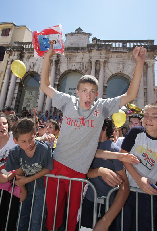 Hrvatska rukometna reprezentacija na Narodnom trgu (foto: Marin Gospić)