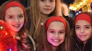 Novalja: Manifestacija “Naš otok pjeva pleše i svira”