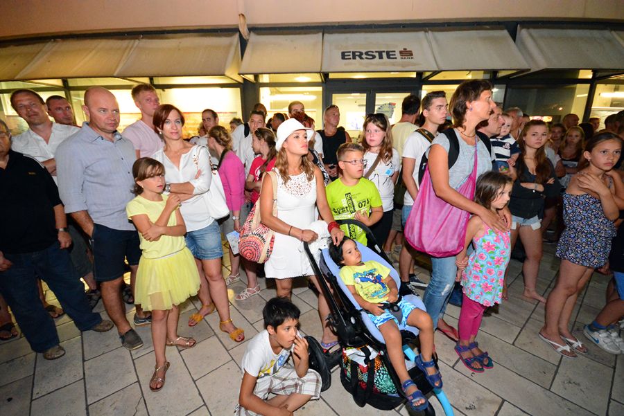 Performeri Saraswati na KalelargArt-u ; foto Iva Perinčić Performeri Saraswati na KalelargArt-u ; foto Iva Perinčić